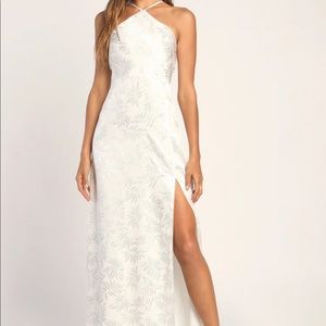 NWT Lulu’s White Satin Leaf Print Halter Maxi Dress - Large